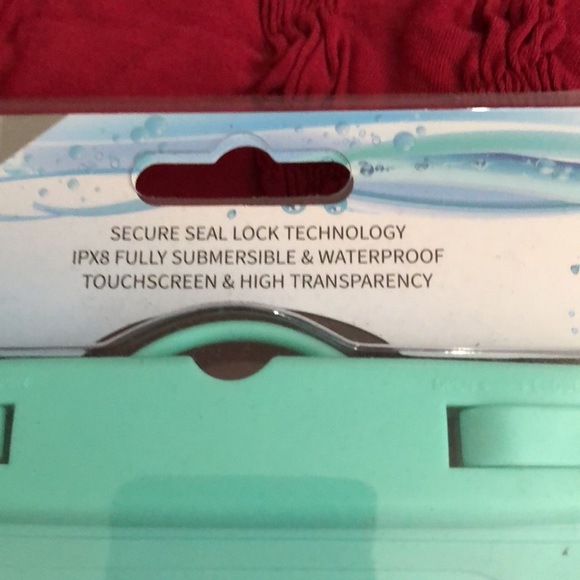 NIB Waterproof Phone Pouch - Picture 2 of 6